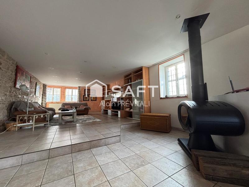 Maison - 213 m² - 4 pièces