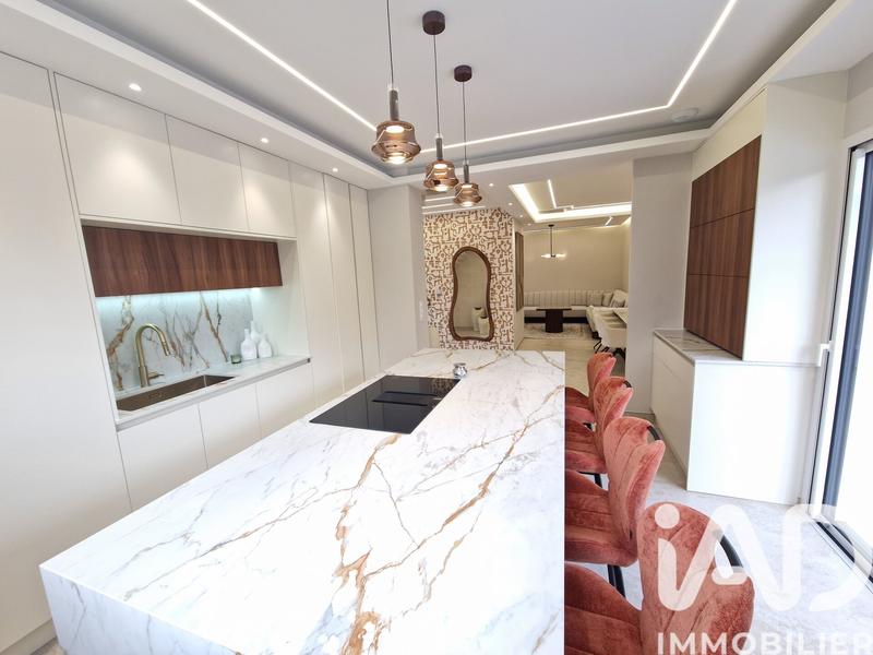 Maison - 153 m² - 7 pièces