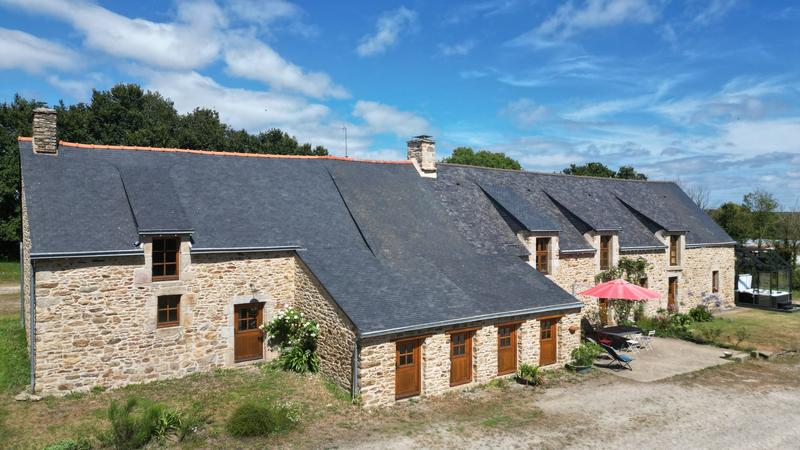 Maison ancienne - 410 m² - 15 pièces