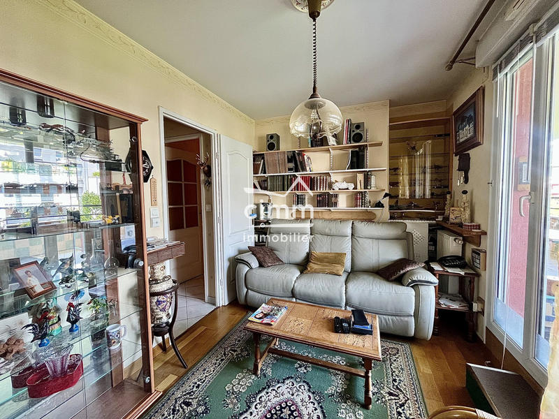 Appartement - 82 m² - 4 pièces