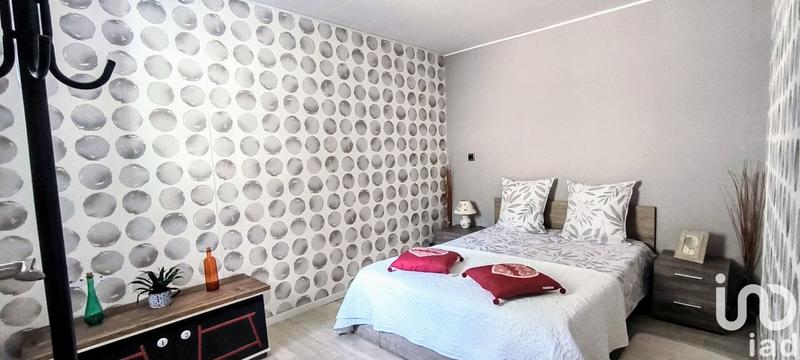 Maison - 243 m² - 15 pièces