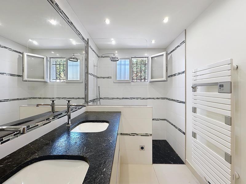 Villa - 160 m² - 6 pièces