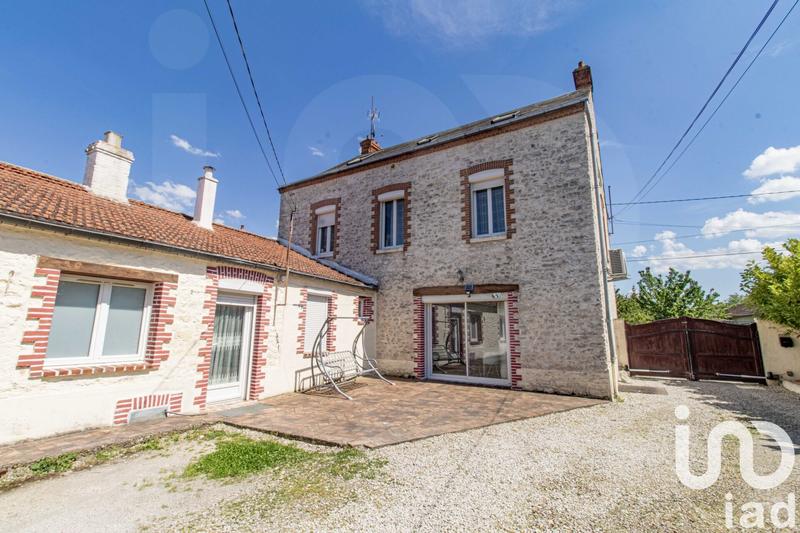 Maison - 330 m² - 15 pièces