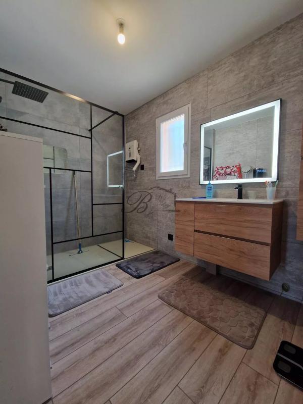 Villa - 155 m² - 6 pièces