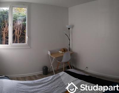 Chambre - 11 m² - 1 pièce