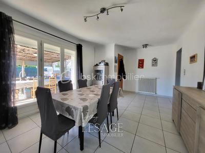 Maison - 90 m² - 6 pièces