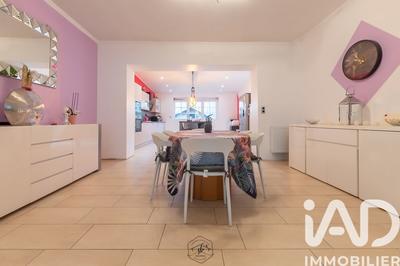 Maison - 209 m² - 7 pièces
