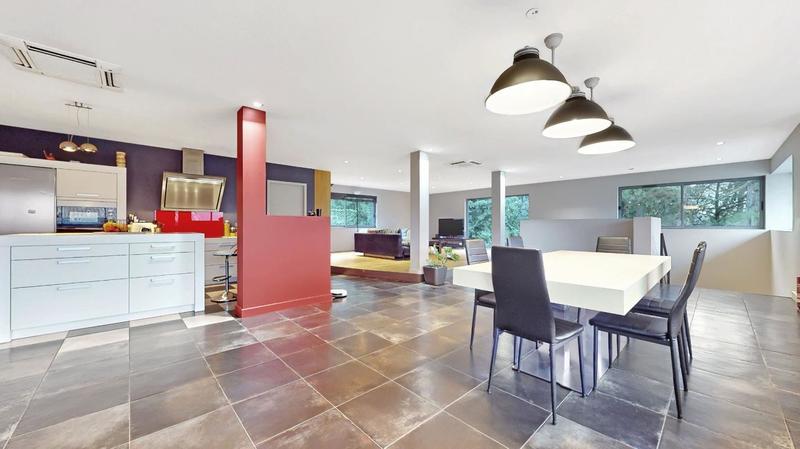 Loft - 320 m² - 6 pièces