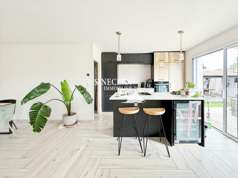 Maison - 107 m² - 5 pièces