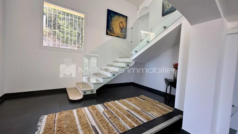 Villa - 320 m² - 10 pièces