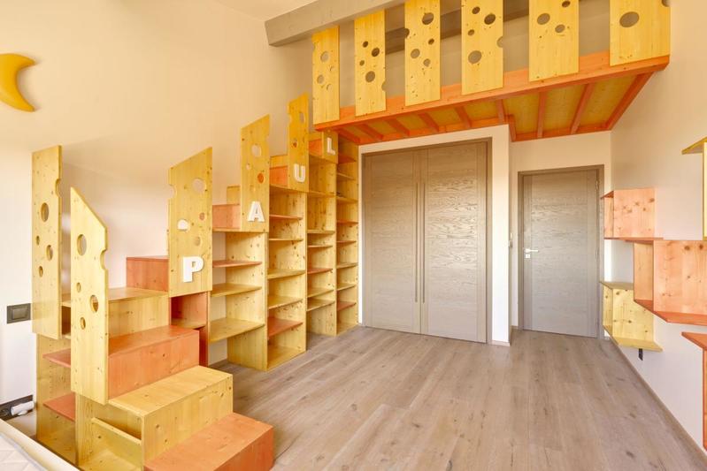 Maison - 281 m² - 6 pièces