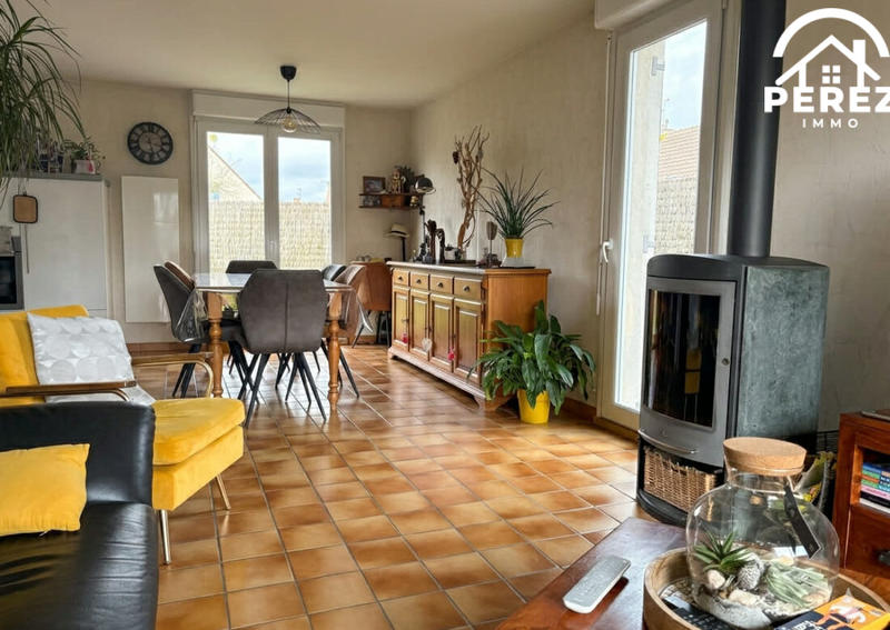 Maison - 93 m² - 5 pièces