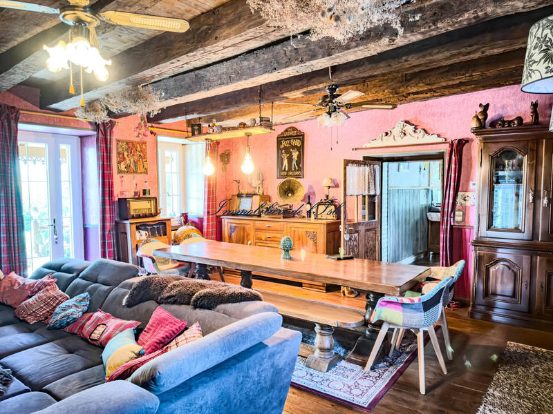 Maison - 220 m² - 9 pièces