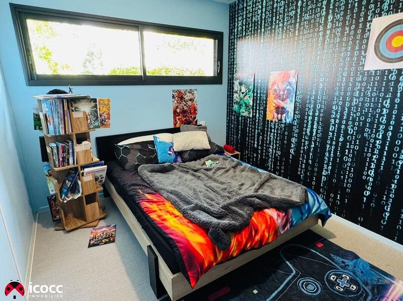 Maison - 303 m² - 11 pièces