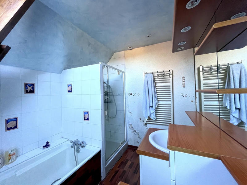 Maison - 197 m² - 8 pièces