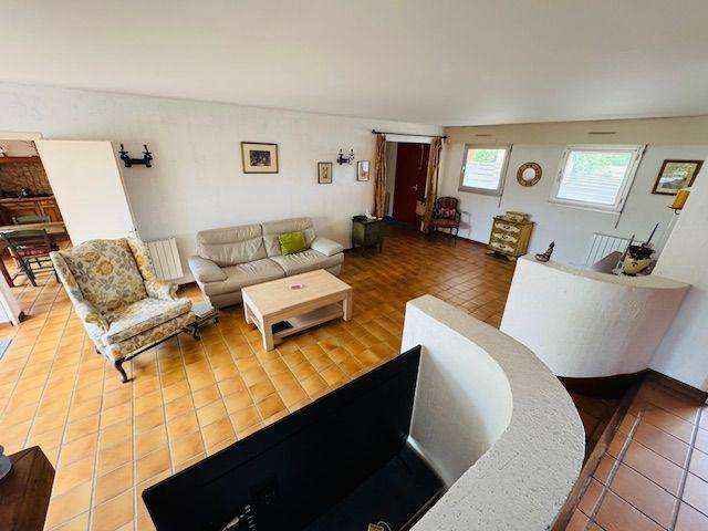 Maison - 122 m² - 4 pièces