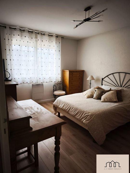 Maison traditionnelle - 207 m² - 7 pièces