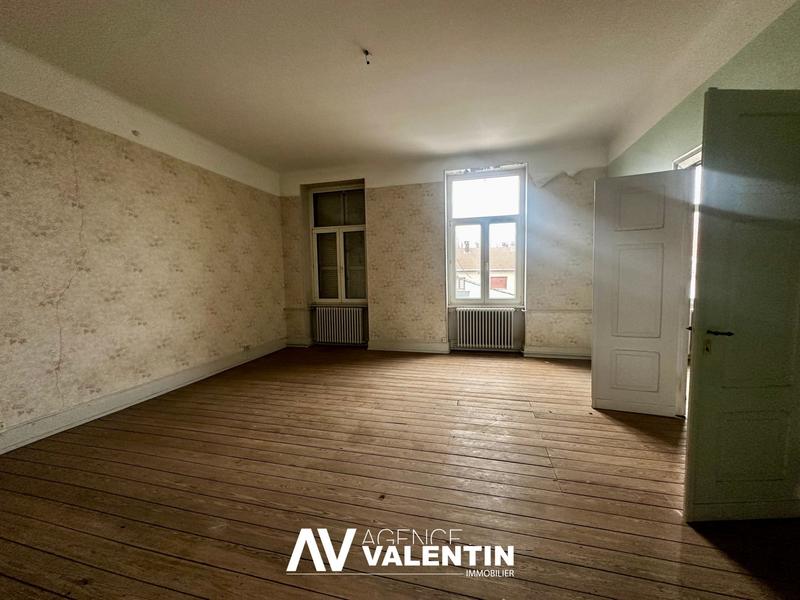 Appartement - 684 m² - 6 pièces