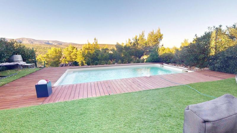 Maison - 143 m² - 6 pièces