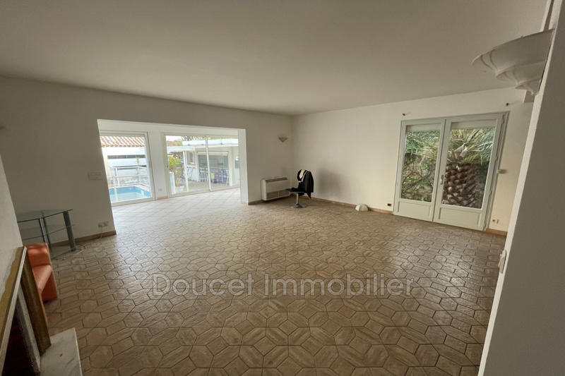 Villa - 226 m² - 11 pièces