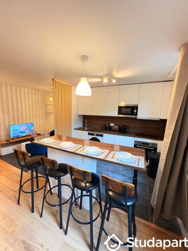 Chambre - 9 m² - 1 pièce