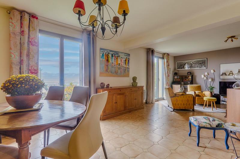 Maison - 138 m² - 5 pièces