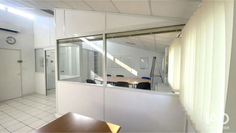 Bureau - 57 m²