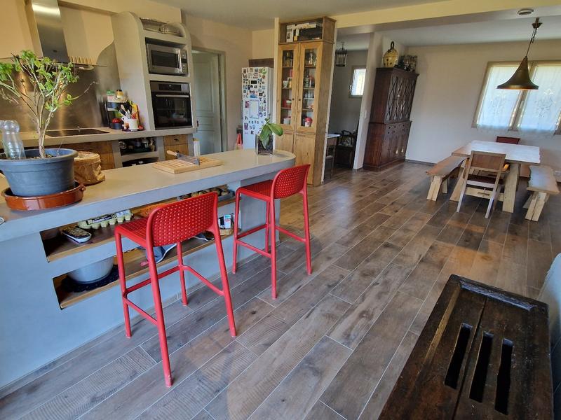 Maison - 217 m² - 5 pièces