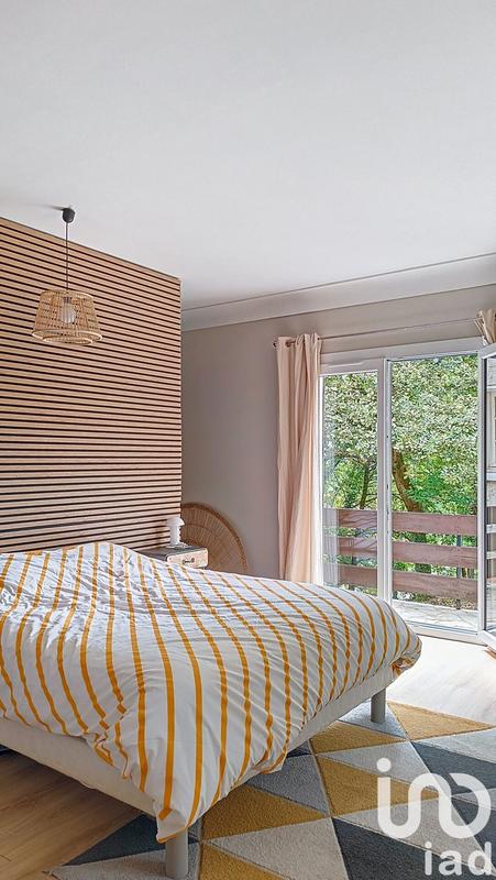 Maison - 240 m² - 7 pièces