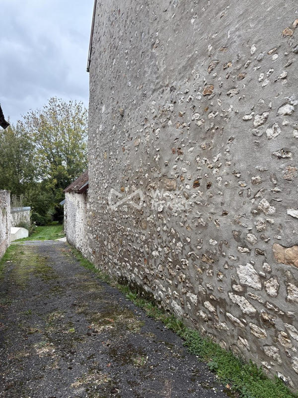 Maison - 235 m² - 9 pièces