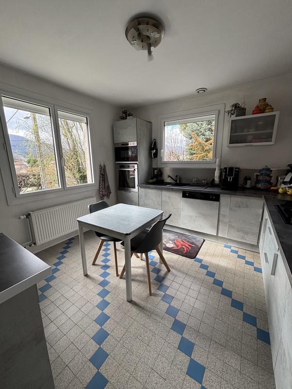 Maison - 100 m² - 6 pièces