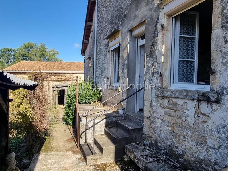 Maison en pierre - 121 m² - 6 pièces