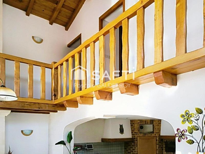 Maison - 219 m² - 8 pièces