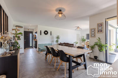 Maison - 123 m² - 5 pièces