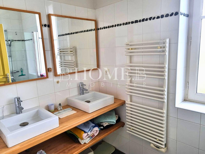 Maison - 135 m² - 8 pièces