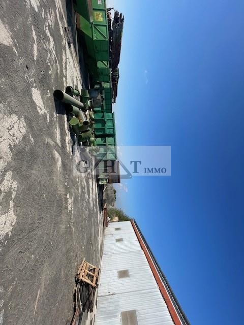 Entrepôt - 1 135 m²