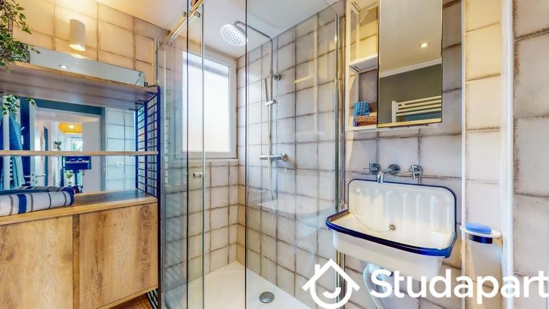 Chambre - 12 m² - 1 pièce