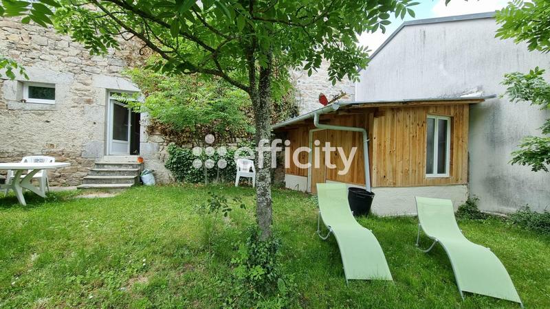 Immeuble - 150 m² - 10 pièces