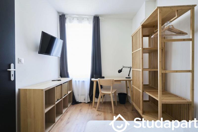 Chambre - 12 m² - 1 pièce
