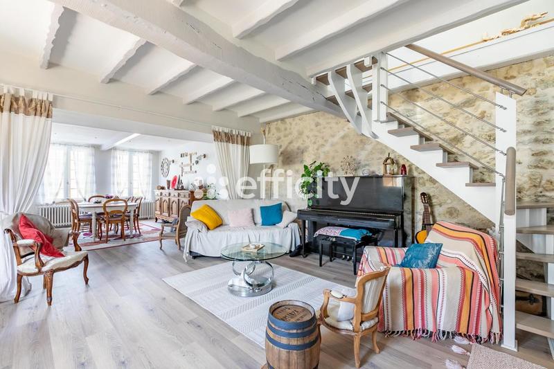 Maison - 147 m² - 6 pièces