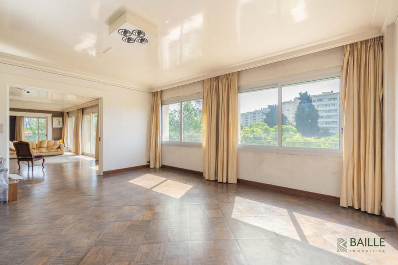 Appartement - 194 m² - 7 pièces