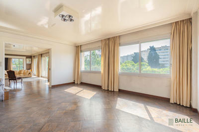 Appartement - 194 m² - 7 pièces