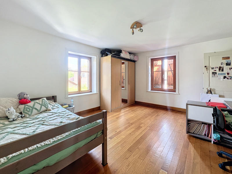 Maison - 253 m² - 6 pièces