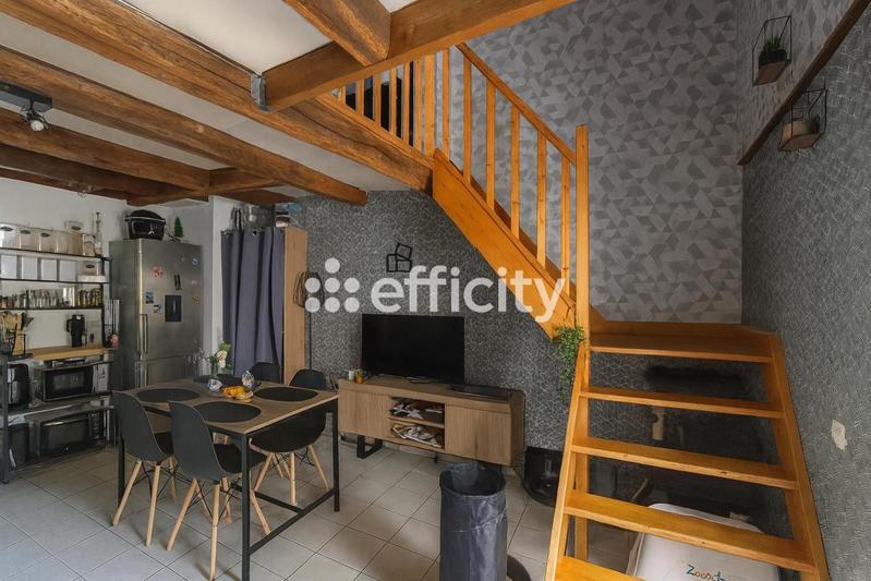 Immeuble - 99 m² - 6 pièces