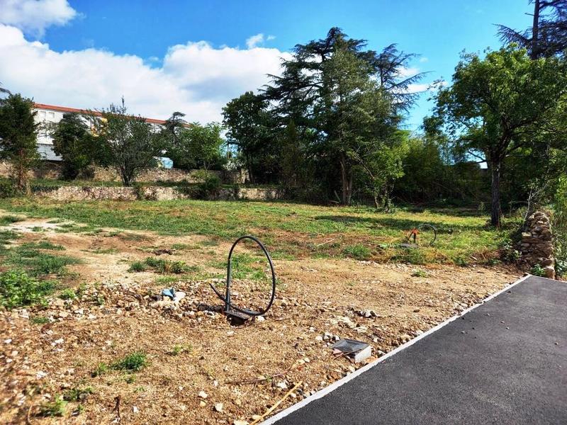 Terrain constructible - 914 m²