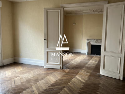 Appartement - 110 m² - 4 pièces