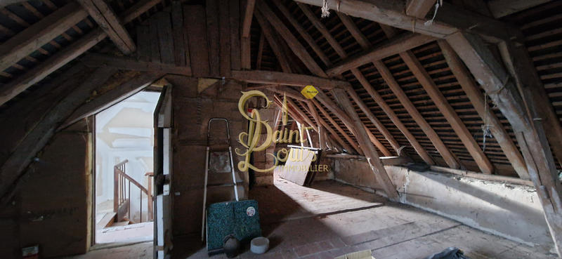 Maison - 237 m² - 7 pièces