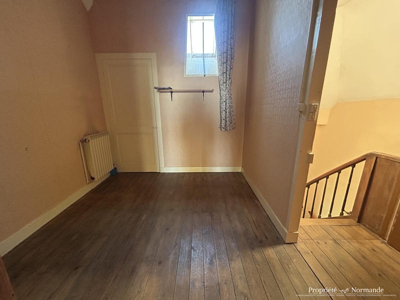 Maison - 204 m² - 7 pièces