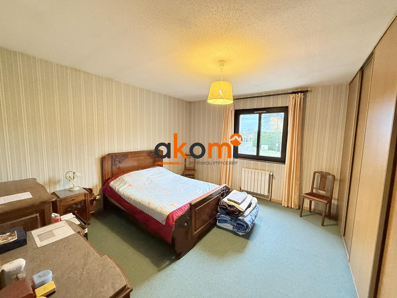 Maison - 167 m² - 8 pièces