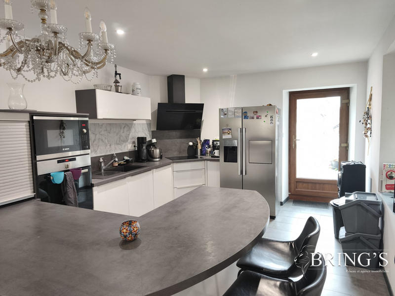 Maison - 165 m² - 7 pièces